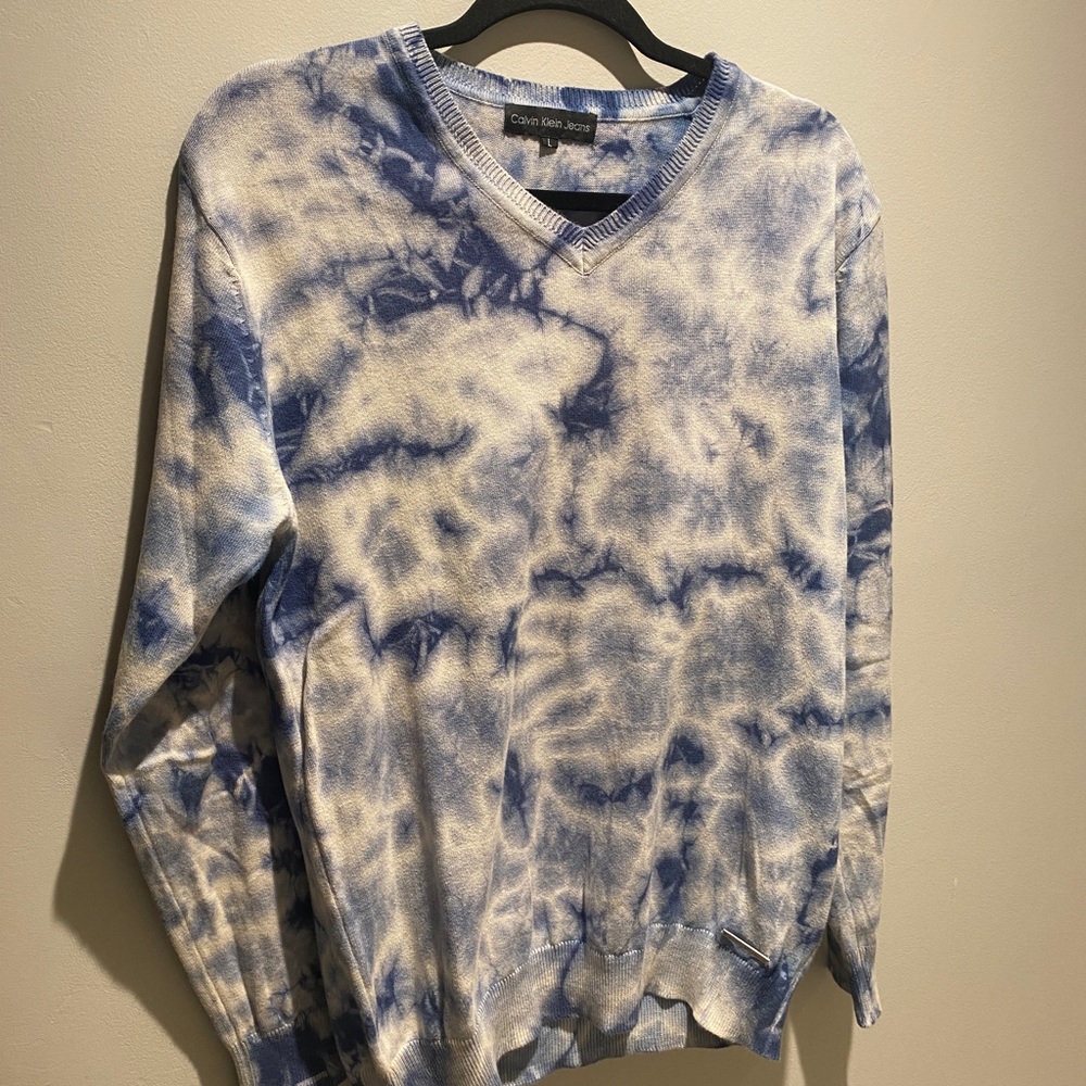 Calvin Klein light sweater